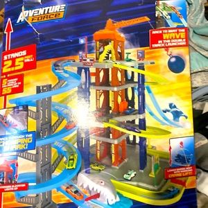 Hot-wheels shark adventure race car track